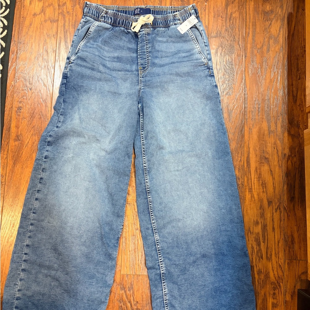 Gap Casual Blue Wide-Leg Jeans. NWT $79.99 Size: Medium